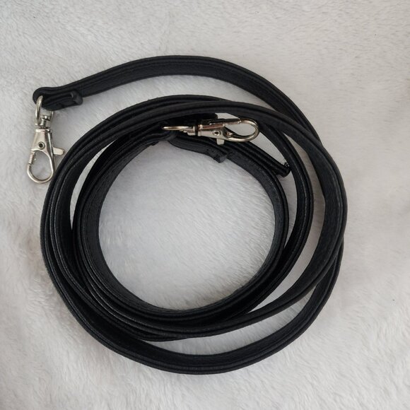 Black Kenneth Cole Reaction Wristlet or Crossbody - Picture 3 of 9